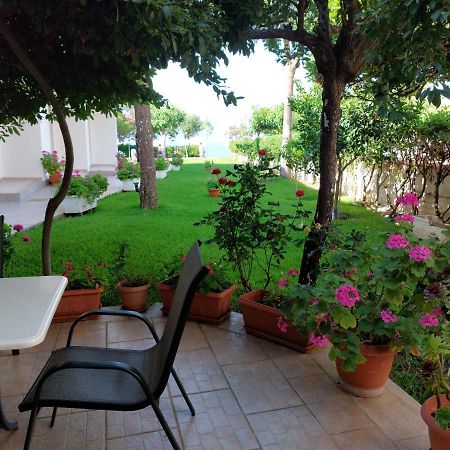 Posidonia Pension Amarynthos Exterior foto