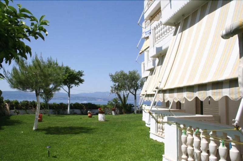 Posidonia Pension Amarynthos Exterior foto