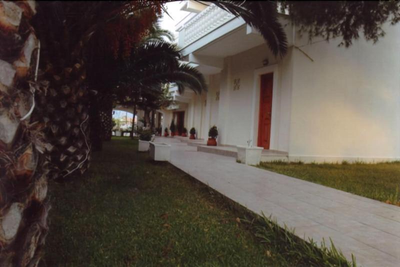 Posidonia Pension Amarynthos Exterior foto