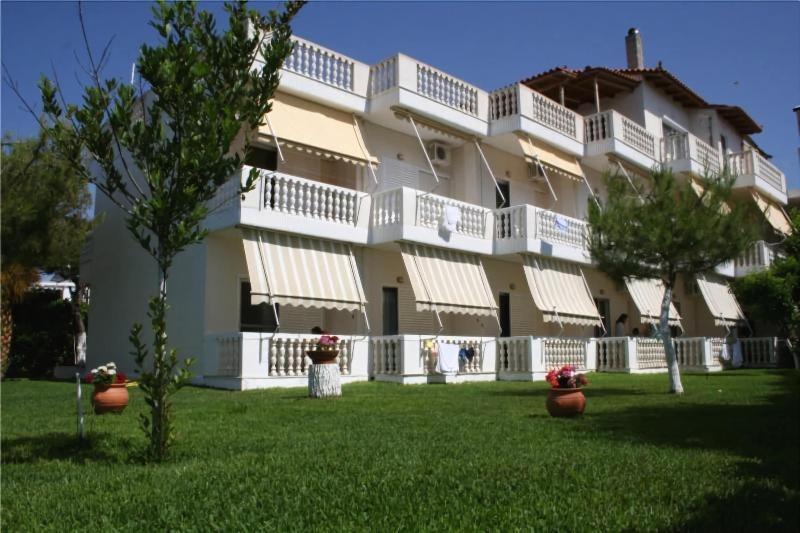 Posidonia Pension Amarynthos Exterior foto