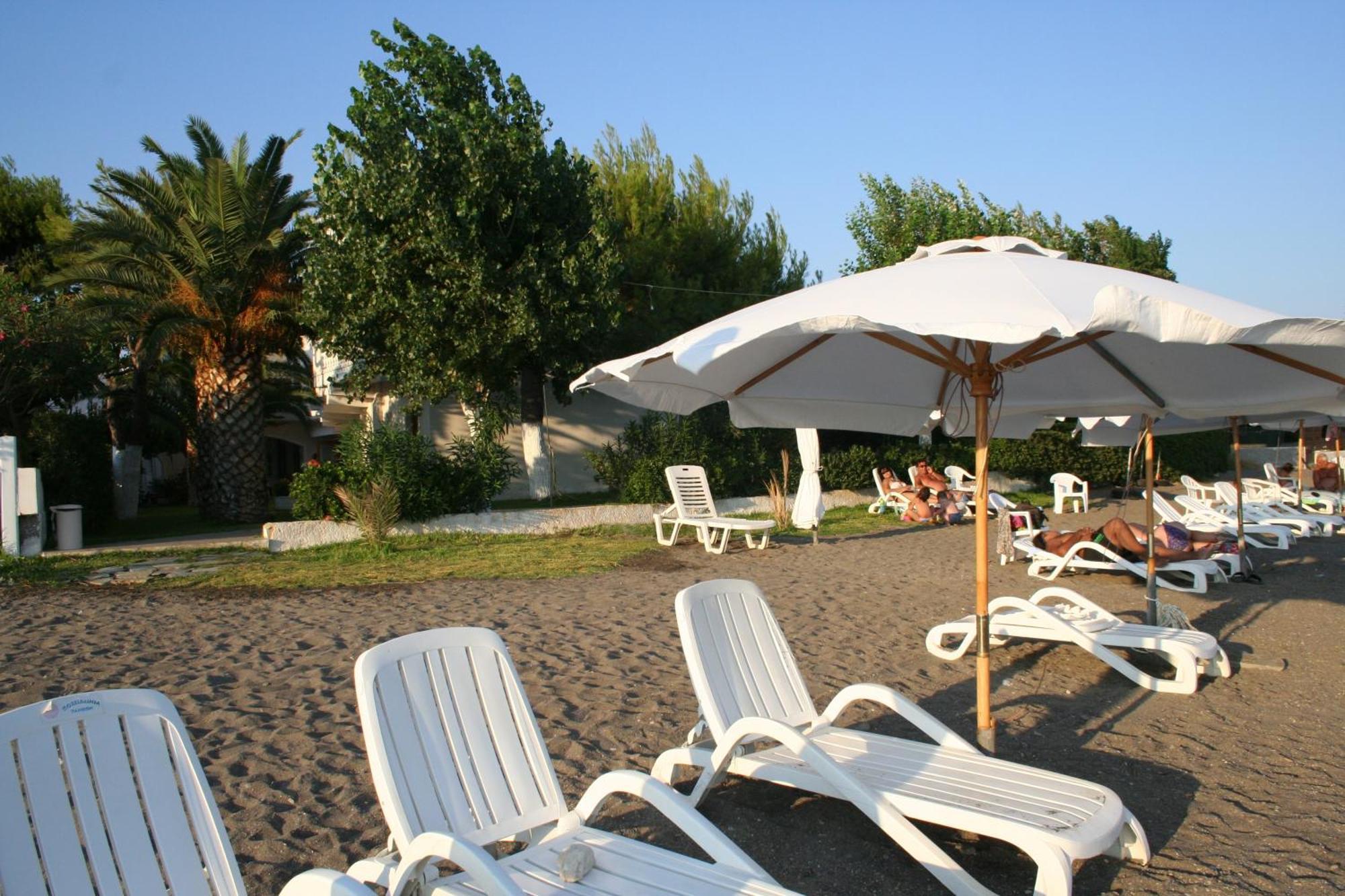 Posidonia Pension Amarynthos Exterior foto
