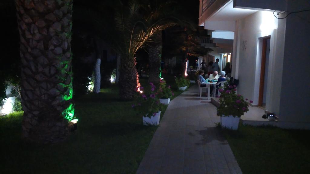 Posidonia Pension Amarynthos Exterior foto