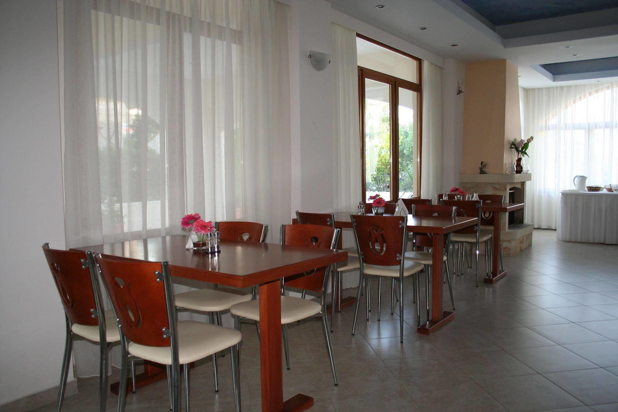 Posidonia Pension Amarynthos Exterior foto